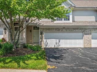 1058 E Danbury Dr, Cary, IL 60013