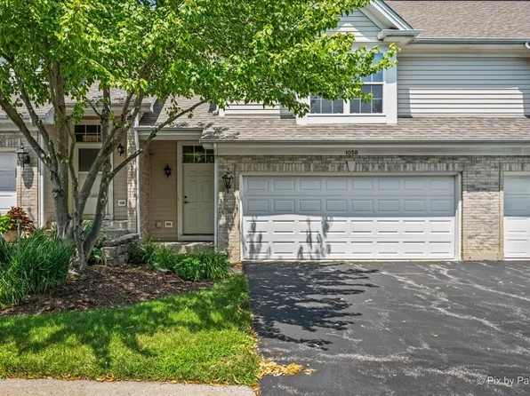 1058 E Danbury Dr, Cary, IL 60013