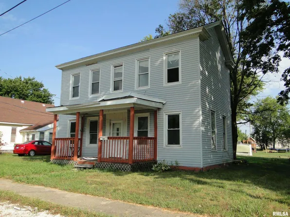 736 E Adams St, Macomb, IL 61455