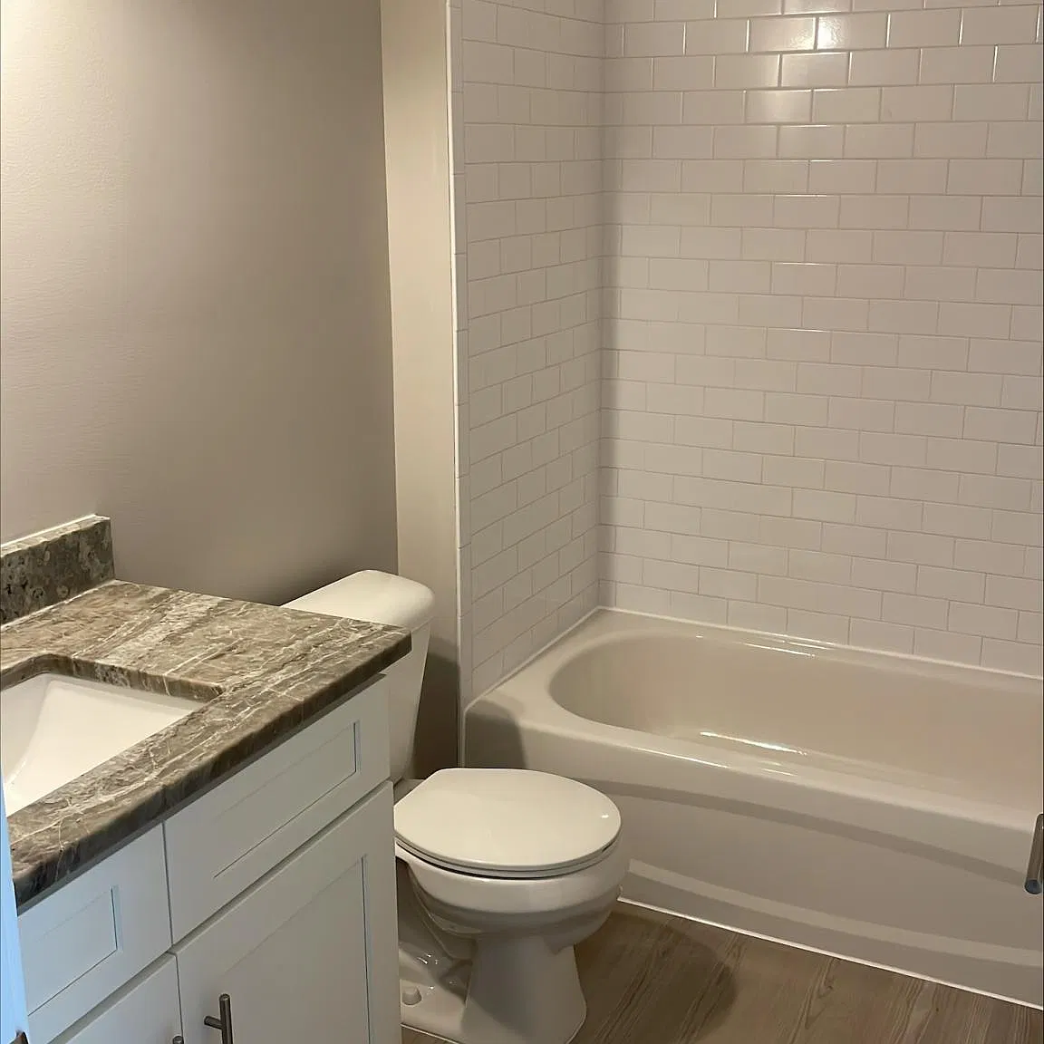 2 bed, 1000 sqft, $1,650 — Photo 3
