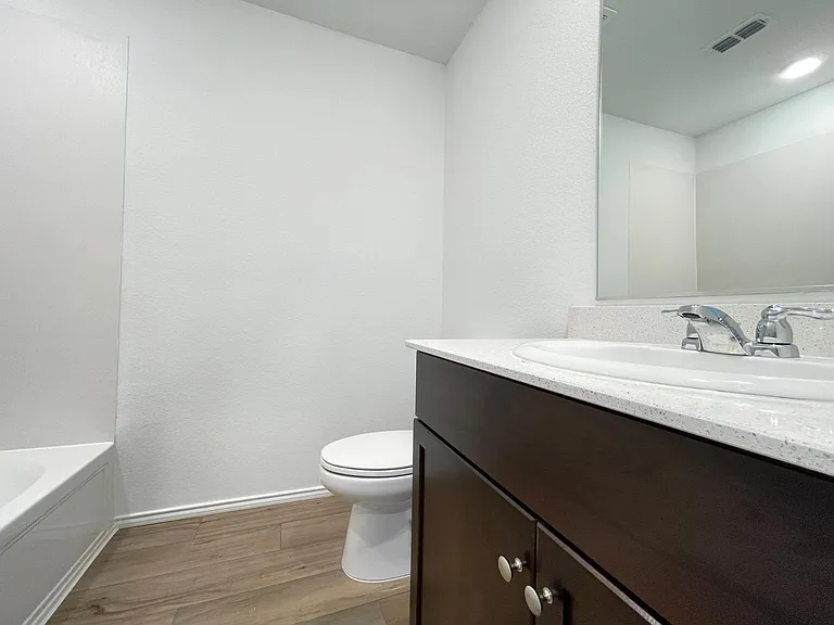 416 Frio Pass Trl — Photo 7