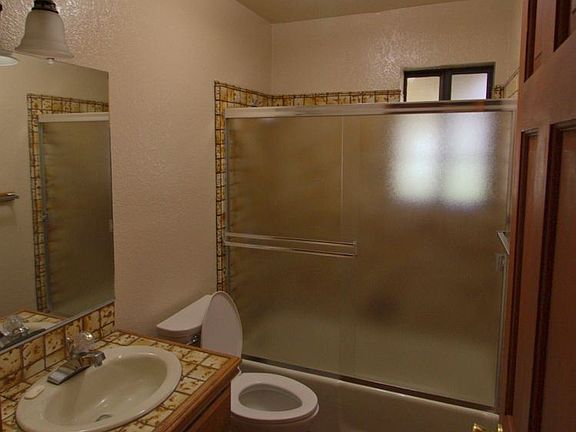 3rd image of 2400 Knollwood Dr