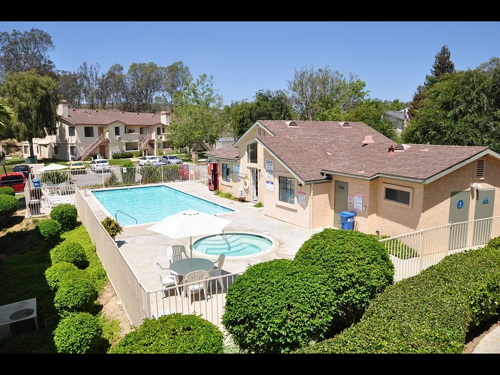 Fallbrook Hills Apartments — Photo 2