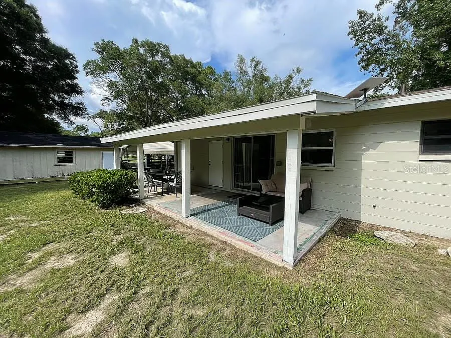 3 bed, 1.0 bath, 1149 sqft, $2,200 — Photo 4