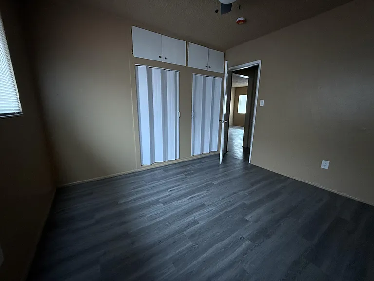 15319 White Ave — Photo 8