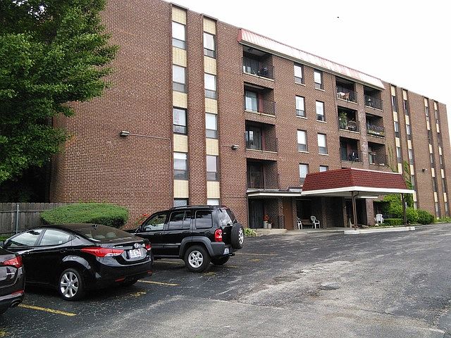1st image of 6330 Lincoln Ave Unit 4K