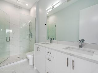 2137 W Madison St #407, Chicago, IL 60612