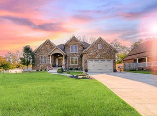 17579 Drake Rd, Strongsville, OH 44136