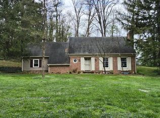 372 Burnt House Rd, Carlisle, PA 17015