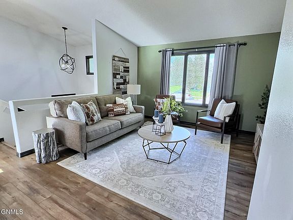 4th image of 4009 36th Ave NW