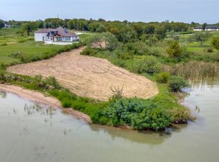 22 Edgewater Way, Collinsville, TX 76233