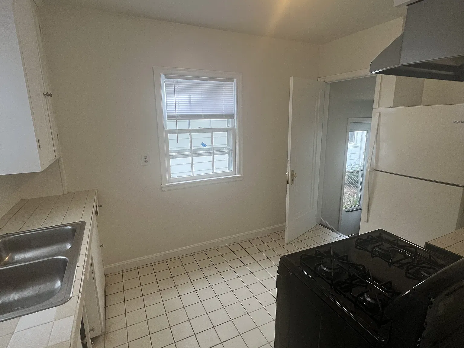4430 Morgan Ave. N - 1 — Photo 4