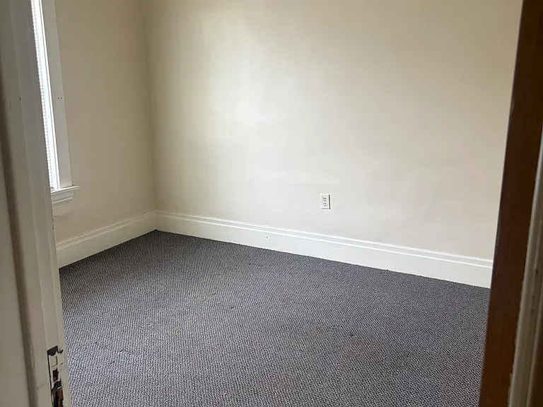 1823 Willow Ave — Photo 8