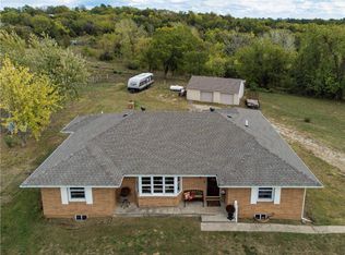 7001 S Hillside School Rd, Oak Grove, MO 64075