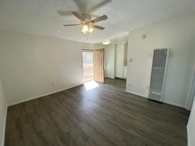 8816 Laurel Canyon Blvd — Photo 4