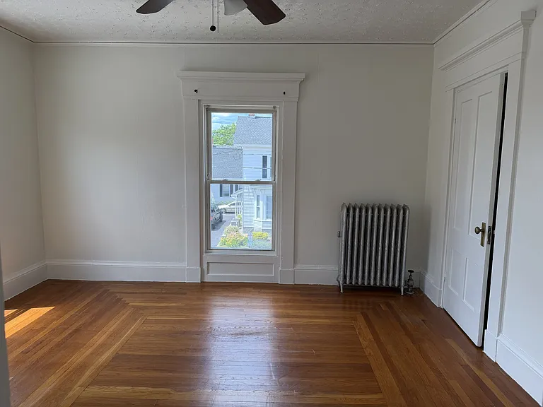 581 Chestnut St — Photo 8