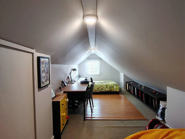 241 N Helen Ave — Photo 8