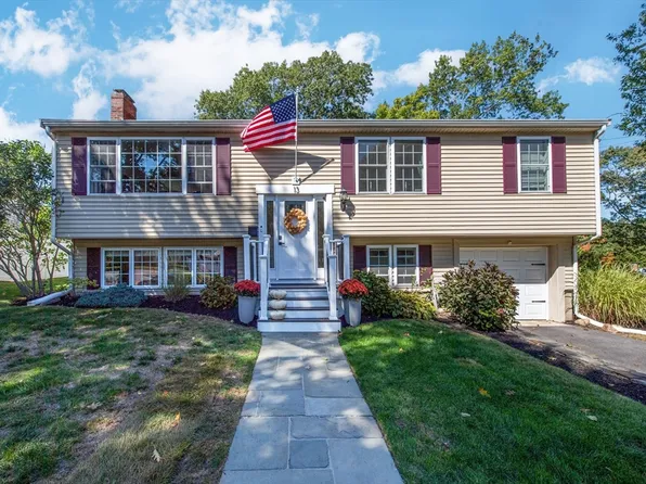 13 Palmer Rd, Beverly, MA 01915