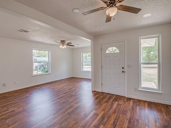 3rd image of 965 Cabin Rd