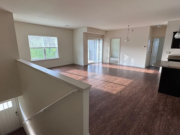 Dogwood Floor Plan - Entrance & Main Living Area