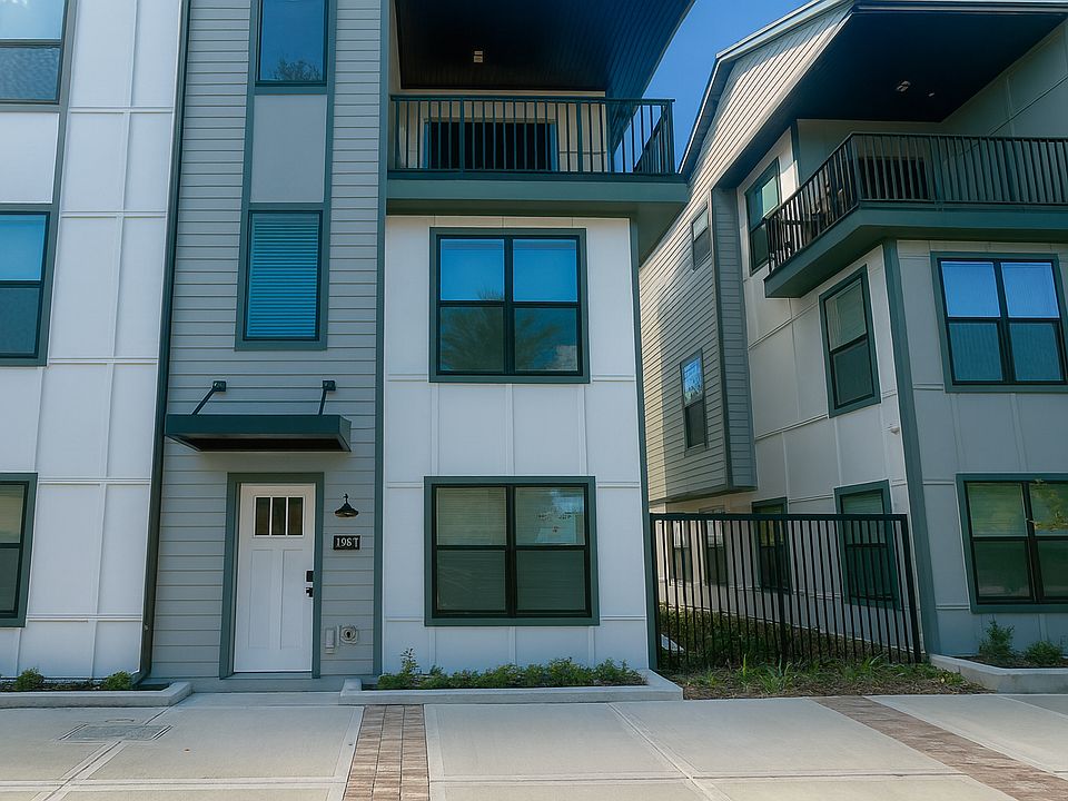 1st image of 1063 Farwell St