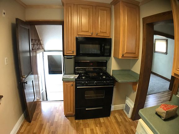 2nd image of 3396 W 91st St