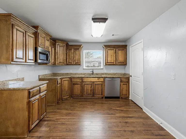 119 N Andrews Ave — Photo 9