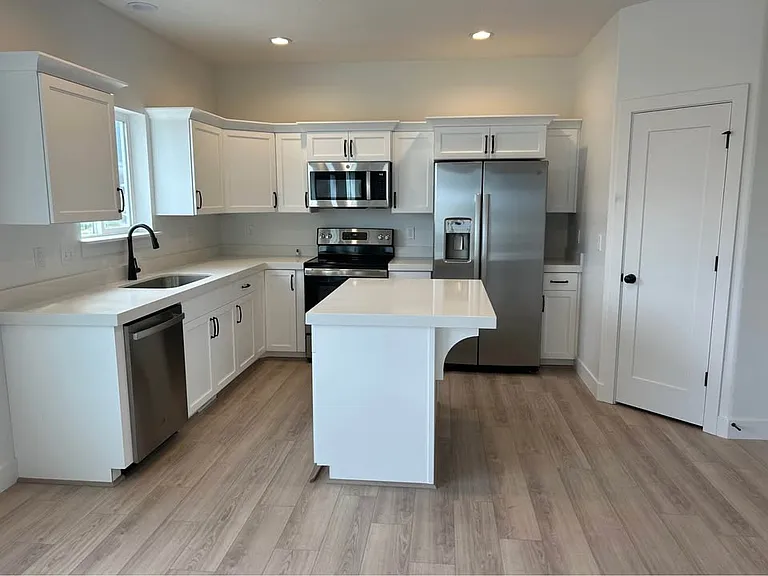 4514 E Silver Moon Dr — Photo 4