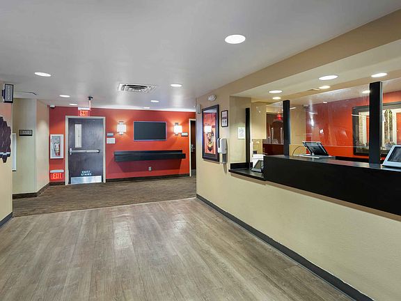 Lobby and Guest Check-in