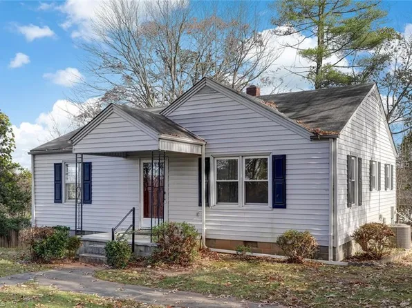 803 Poplar St, Reidsville, NC 27320
