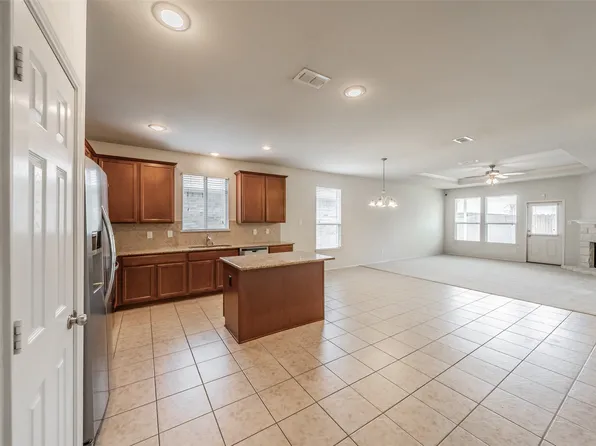 321 Mariscal Pl, Fort Worth, TX 76179