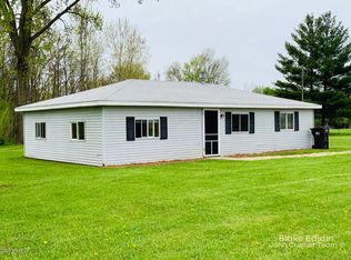 2185 W Long Lake Rd, Orleans, MI 48865