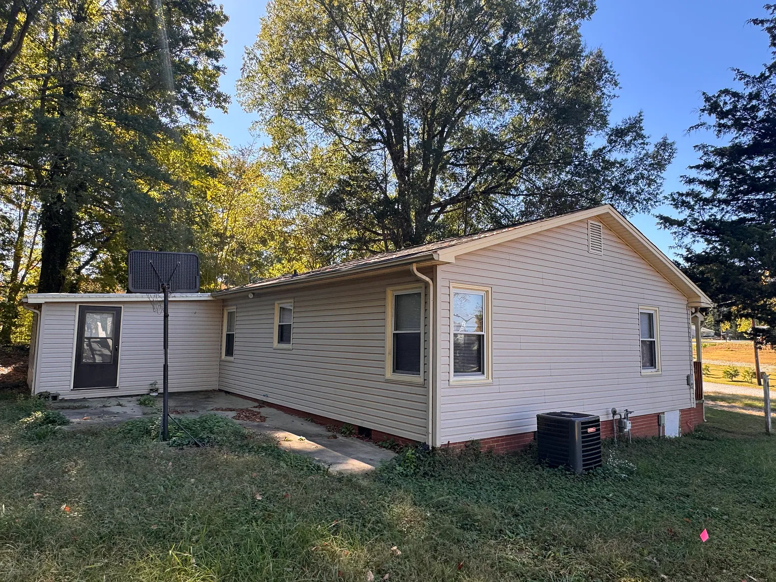 3 bed, 1518 sqft, $1,500 — Photo 4