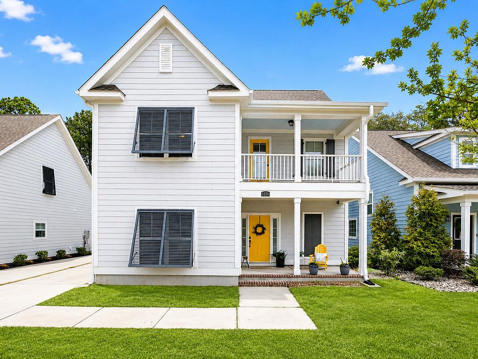 1st image of 1694 Sparkleberry Ln
