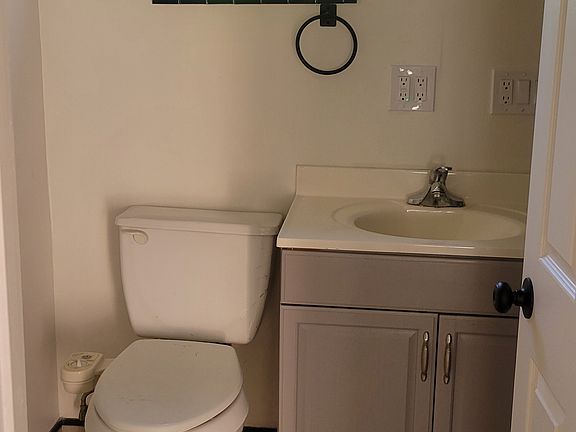 4th image of 1430 Peach Ave #1/2