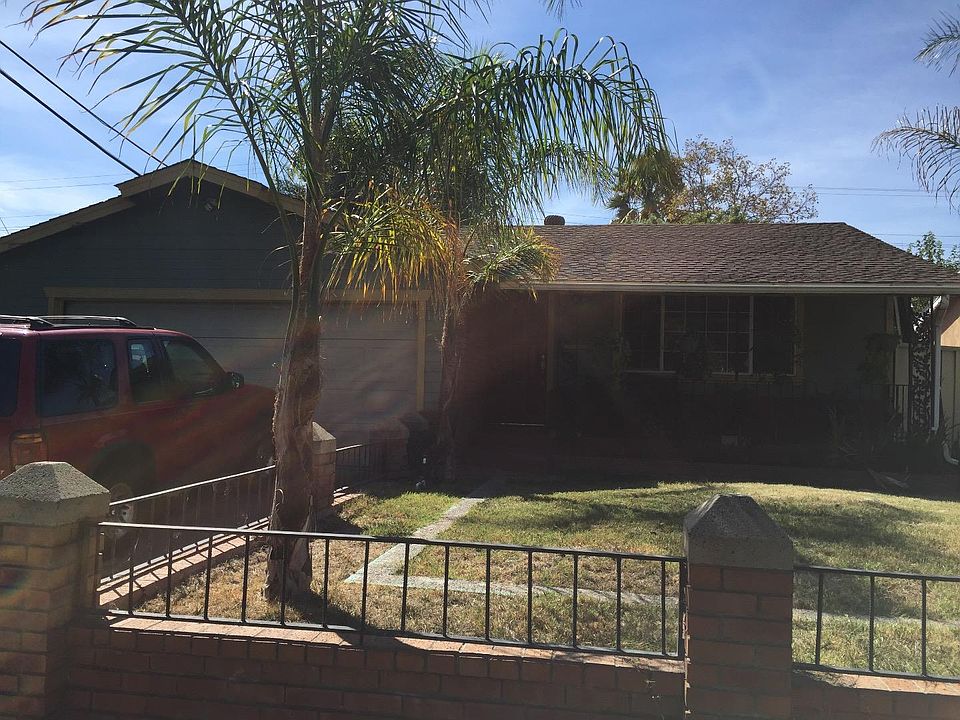 2nd image of 3712 Cas Dr