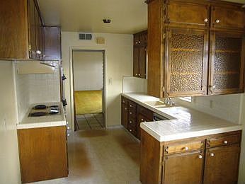 3rd image of 4381 N Crystal Ave