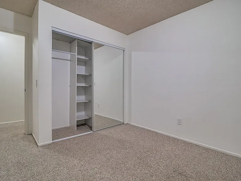 929 Darlene Ct — Photo 39
