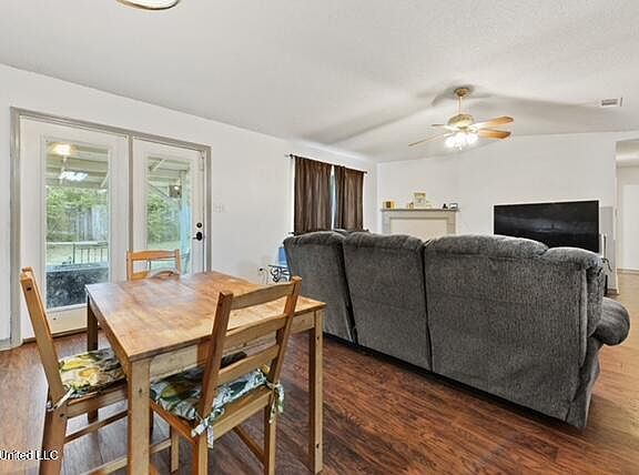 5th image of 16191 Saddle Dr
