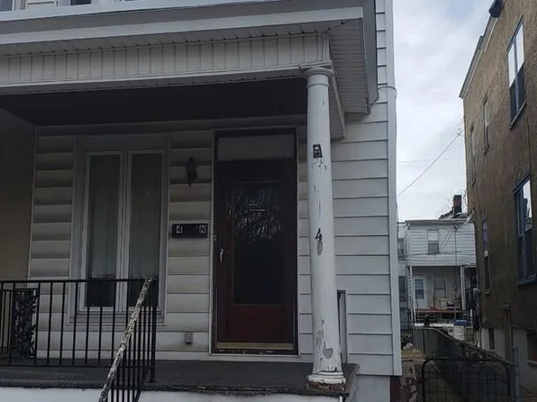 4 N Locust St, Coal Township, PA 17866