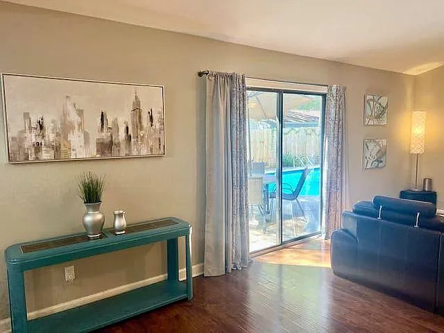 289 Honeysuckle Way — Photo 11