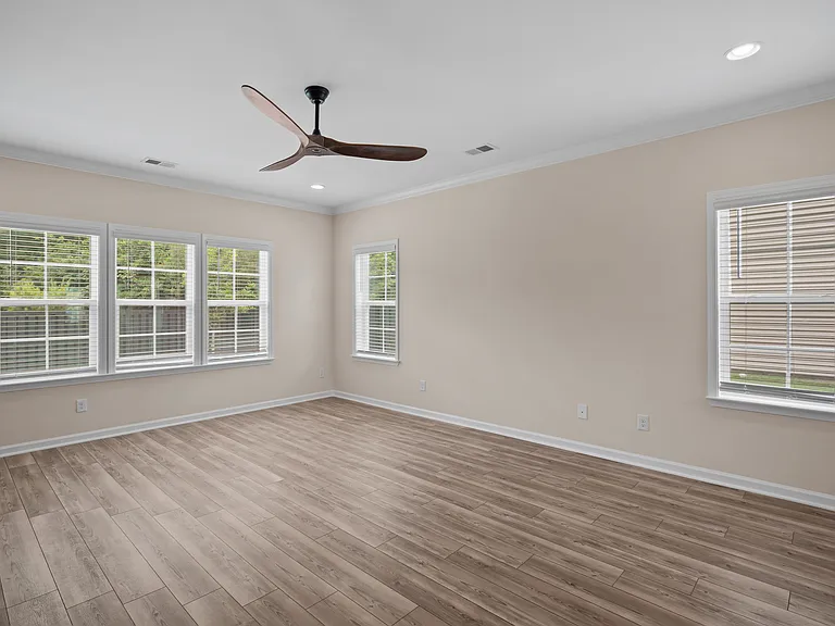 4809 Castleoak Dr — Photo 4
