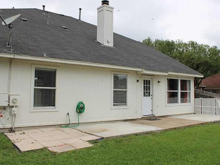 16205 Glorious Ln — Photo 28