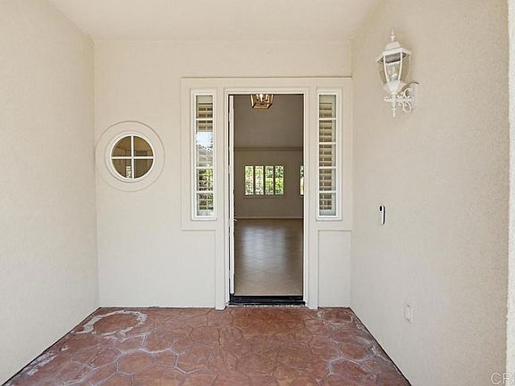 5th image of 672 Inverlochy Dr