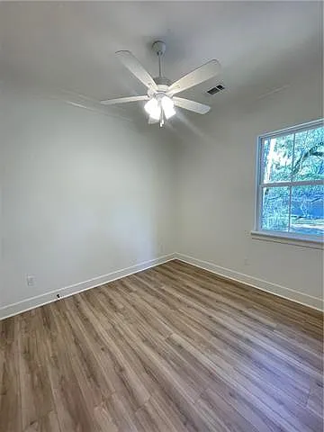 602 Foy St — Photo 13