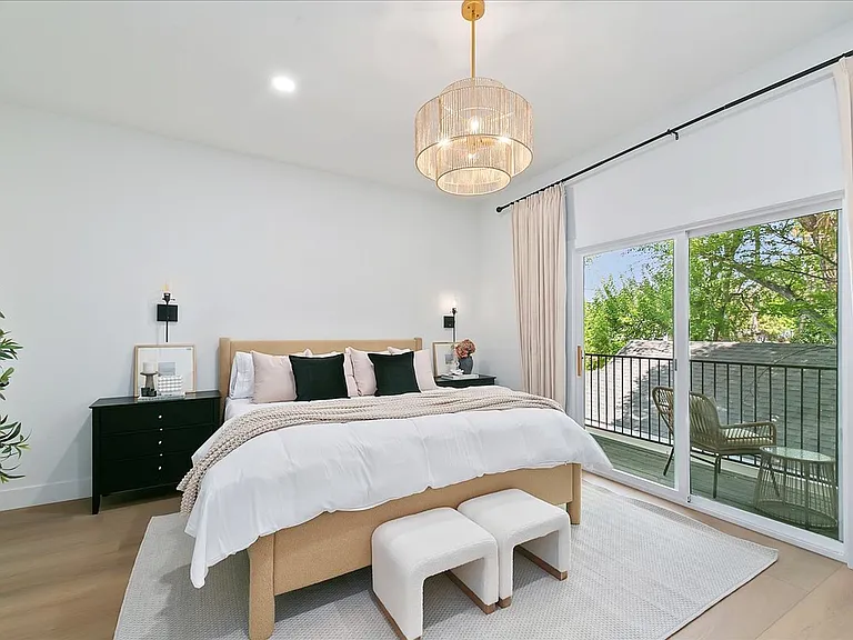 150 S Straughan Ave — Photo 35