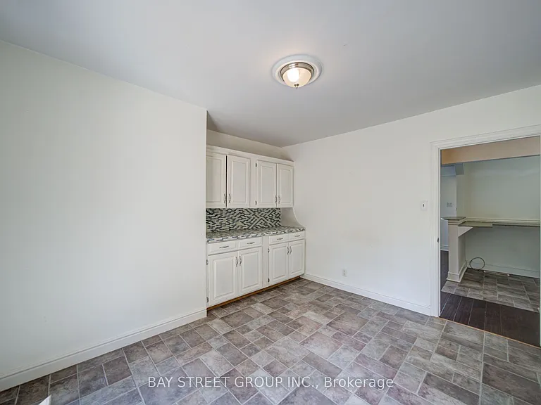 1421 Old Green Ln — Photo 27