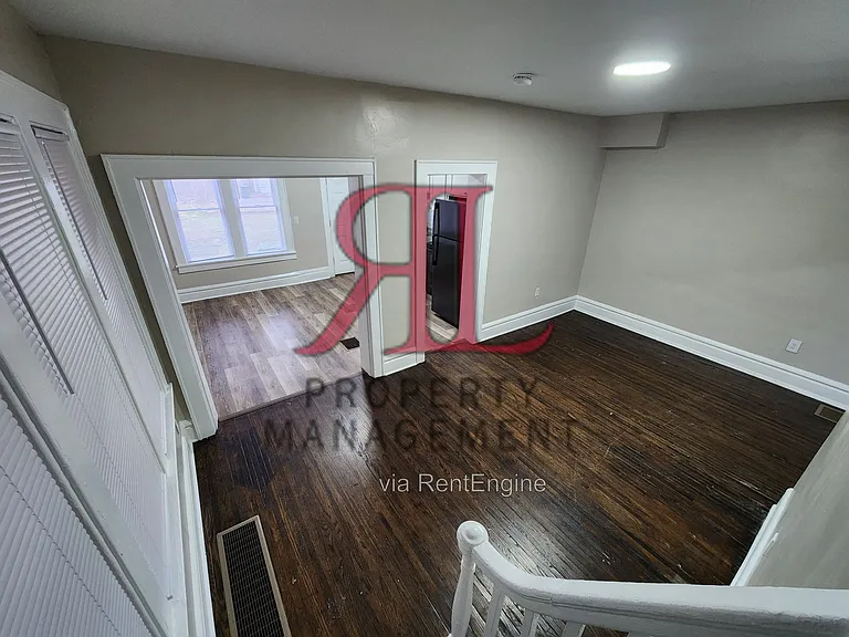 640 S Champion Ave — Photo 11