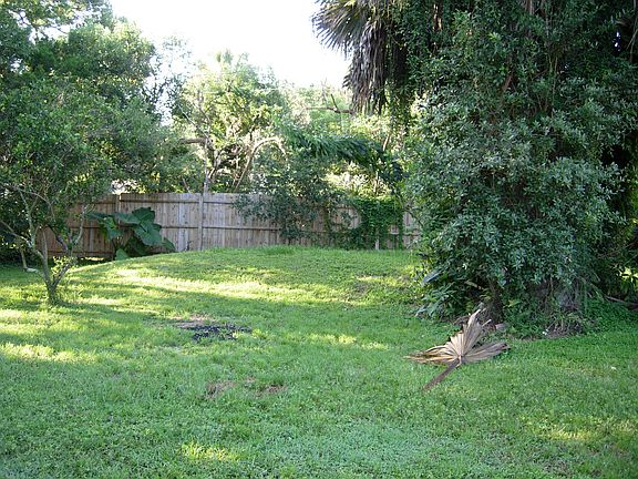 5th image of 2250 Nairn Dr