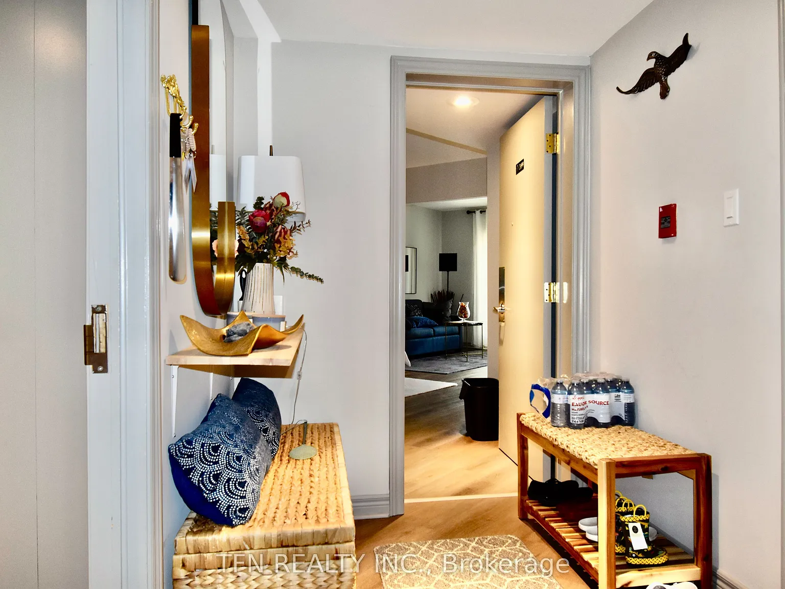 1 bed, $2,400 — Photo 3